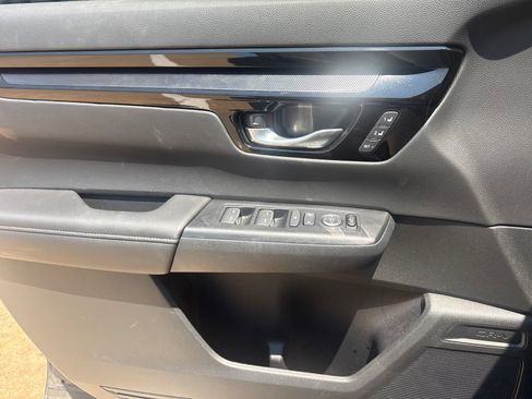 Used 2025 Honda CR-V EX-L image 17