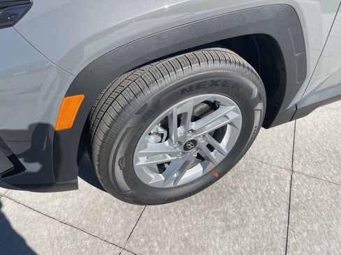 New 2026 Hyundai Tucson SE image 9