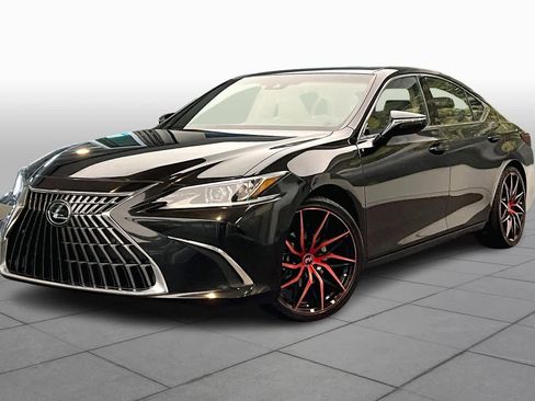 Used 2023 Lexus ES 350 w/ Premium Package image 2