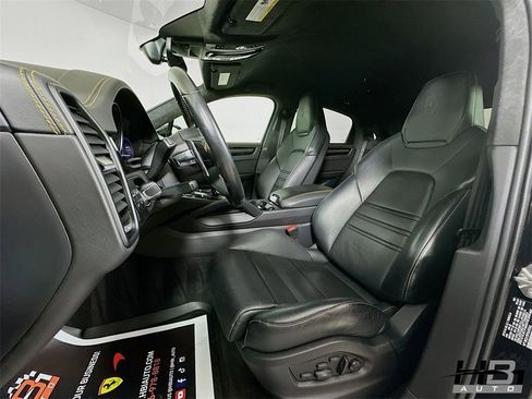 Used 2023 Porsche Cayenne Turbo GT image 15