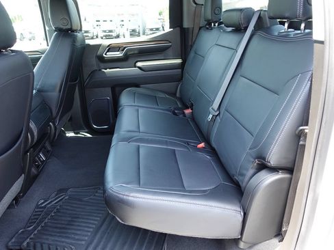 Used 2024 Chevrolet Silverado 1500 LT AWD/4WD image 24