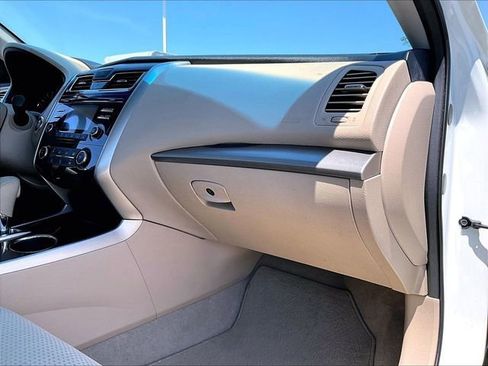 Used 2014 Nissan Altima 2.5 S w/ Sport Value Package FWD image 13