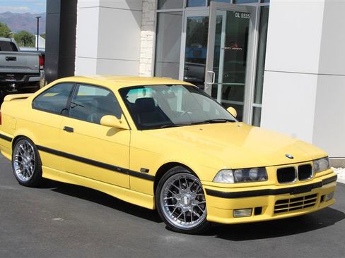 Used 1995 BMW M3 Coupe RWD image 2