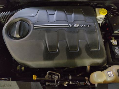 Used 2021 Jeep Cherokee Latitude Lux FWD image 30
