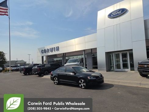 Used 2014 Volkswagen Jetta SE FWD image 3
