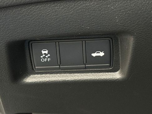 Used 2017 INFINITI Q50 3.0t Premium w/ Driver Assistance Package image 16