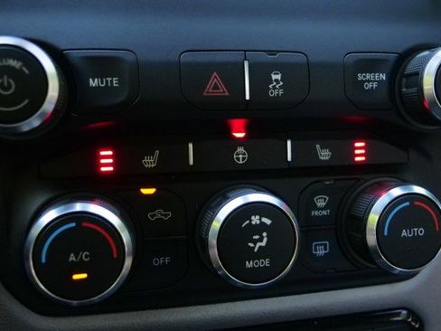 Used 2023 RAM 3500 SLT w/ Quick Order Package 2YG SLT AWD/4WD image 13