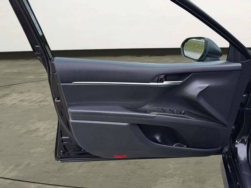 Used 2023 Toyota Camry LE FWD image 10
