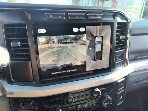 Used 2024 Ford F250 XLT w/ Black Appearance Package image 18