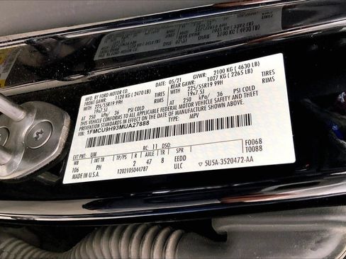 Used 2021 Ford Escape SEL w/ SEL Stealth AWD Package image 8