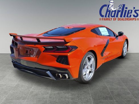 Used 2025 Chevrolet Corvette Stingray Preferred Cpe w/ Z51 Performance Package RWD image 4