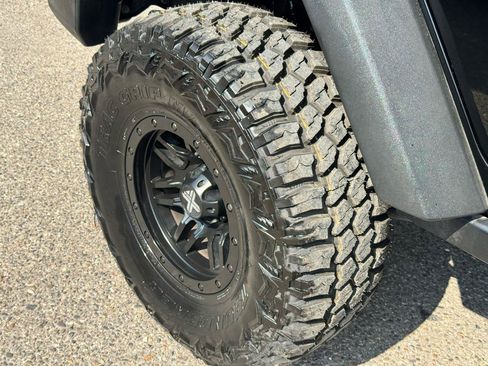 Used 2010 Jeep Wrangler Unlimited Rubicon AWD/4WD image 14