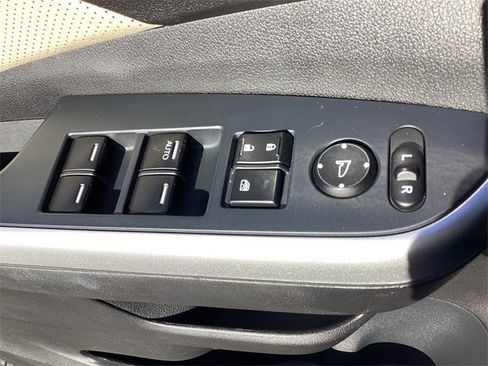 Used 2016 Honda CR-V Touring image 27