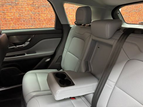 Used 2022 Lincoln Corsair AWD w/ Equipment Group 101A image 11