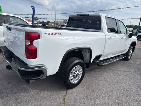 Used 2025 Chevrolet Silverado 2500 LT w/ Convenience Package AWD/4WD image 11