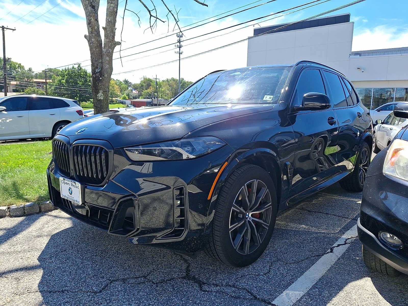 Used 2026 BMW X5 xDrive40i w/ M Sport Package AWD/4WD image 2