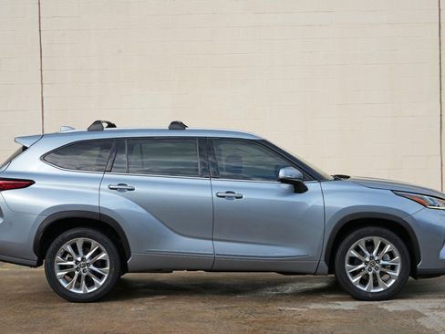Used 2020 Toyota Highlander Limited FWD image 54