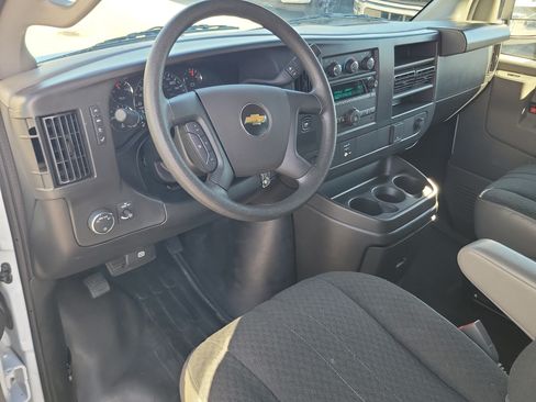 Used 2025 Chevrolet Express 2500 w/ Driver Convenience Package RWD image 9