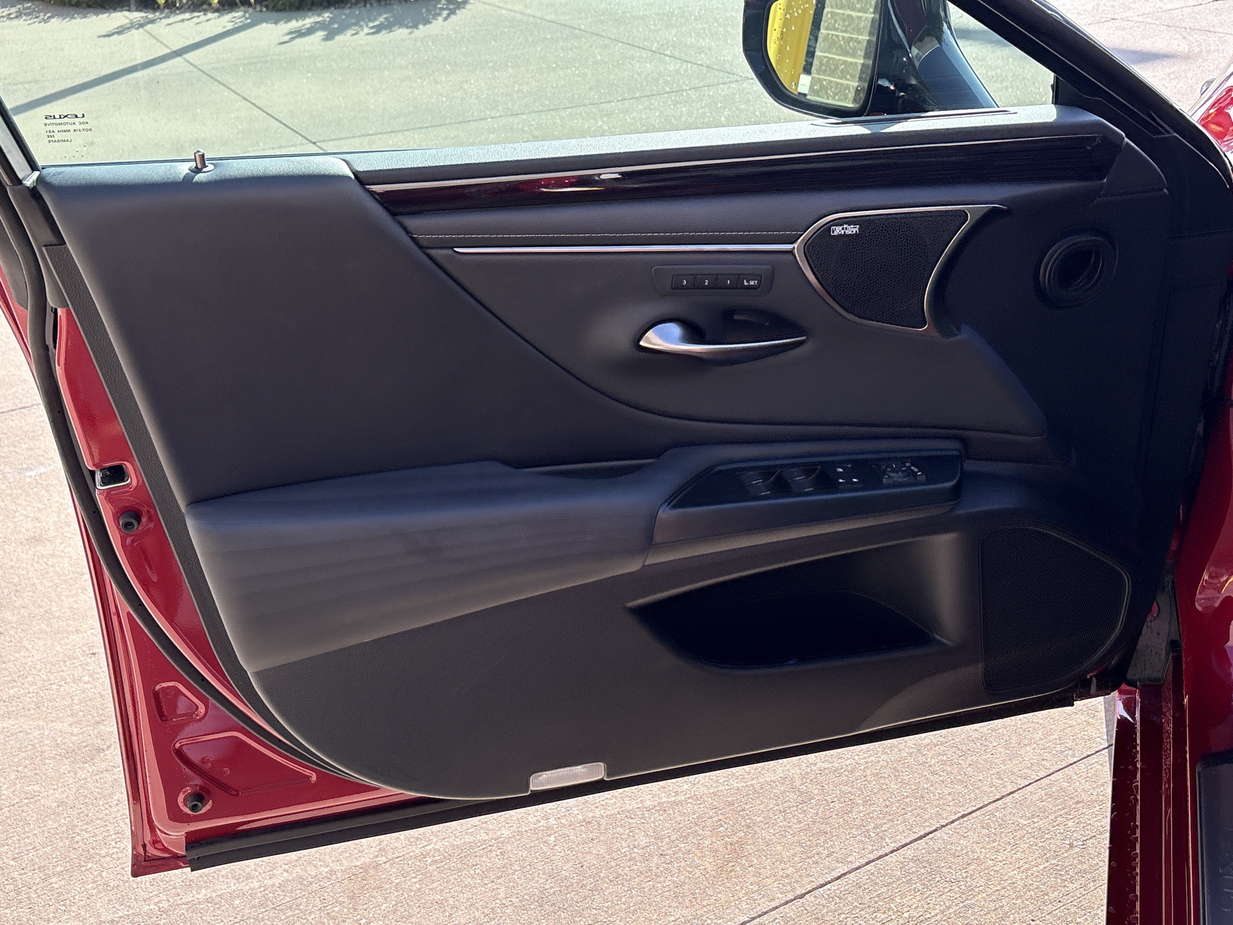 Used 2021 Lexus ES 300h w/ Accessory Package 2 FWD image 14