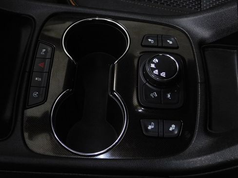 Used 2021 GMC Acadia AT4 AWD/4WD image 29
