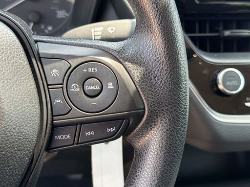 Used 2024 Toyota Corolla LE FWD image 27