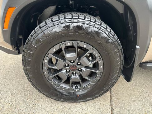 Used 2023 Nissan Frontier PRO-4X w/ Pro-4X Premium Package AWD/4WD image 10