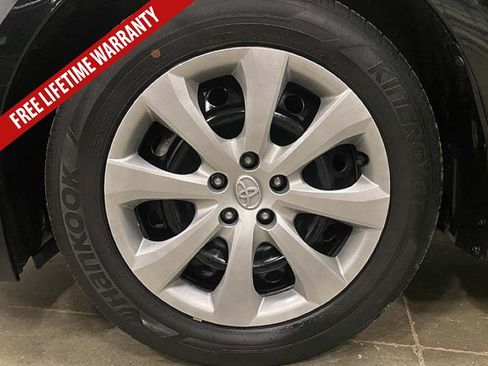 Used 2025 Toyota Corolla LE FWD image 19