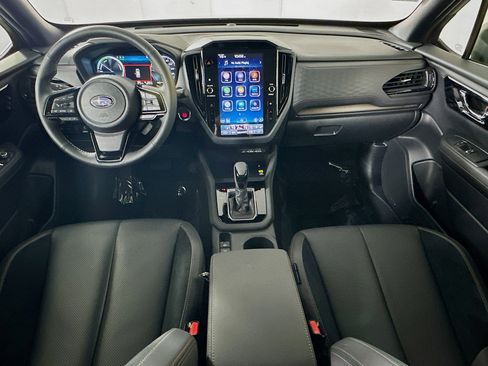 Used 2025 Subaru Forester Touring image 27