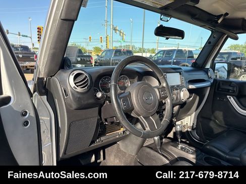 Used 2012 Jeep Wrangler Sahara w/ Dual Top Group image 42