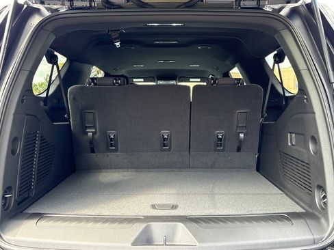 New 2026 Chevrolet Suburban LS RWD image 7