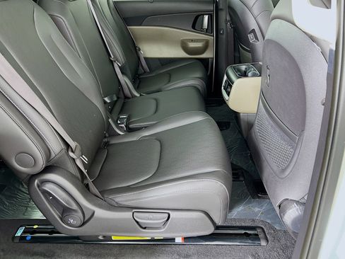 New 2025 Kia Carnival SX FWD image 24