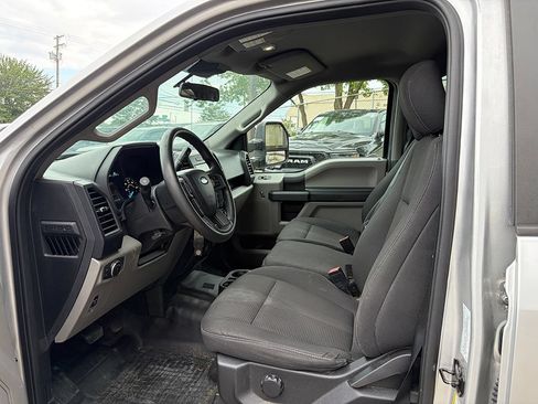 Used 2019 Ford F150 XL w/ Equipment Group 101A Mid AWD/4WD image 5