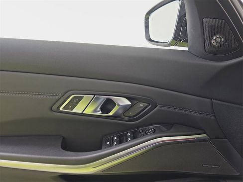 Used 2023 BMW M3 Competition w/ Executive Package image 31