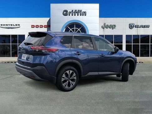 Used 2022 Nissan Rogue SV AWD/4WD image 4