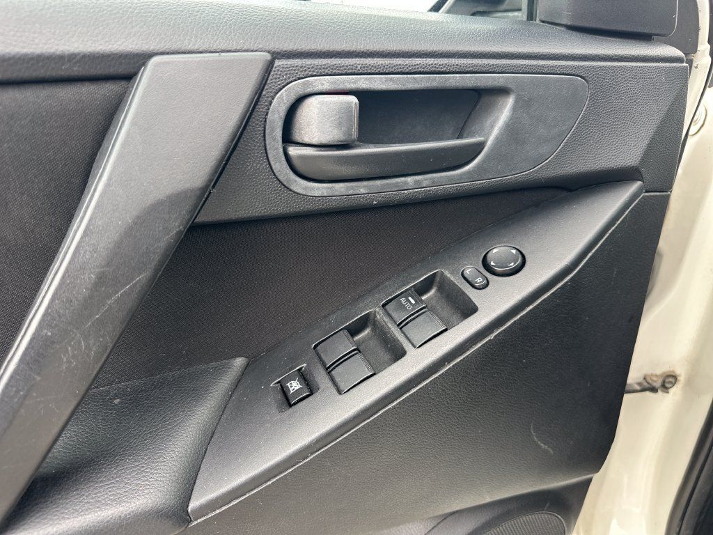 Used 2010 MAZDA MAZDA3 i Sport FWD image 20