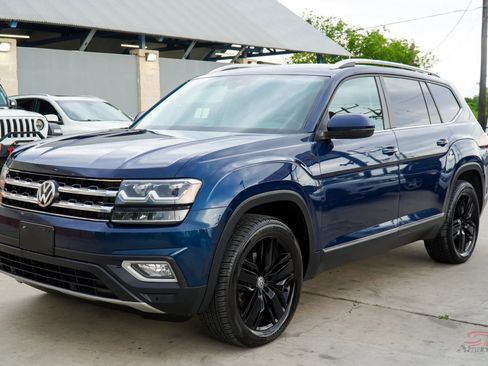 Used 2019 Volkswagen Atlas SEL image 3