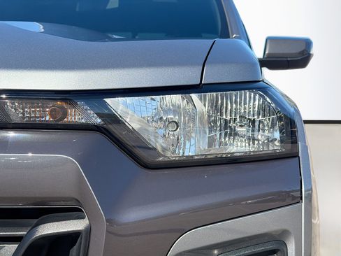 Used 2023 Chevrolet Colorado LT w/ LT Convenience Package image 9