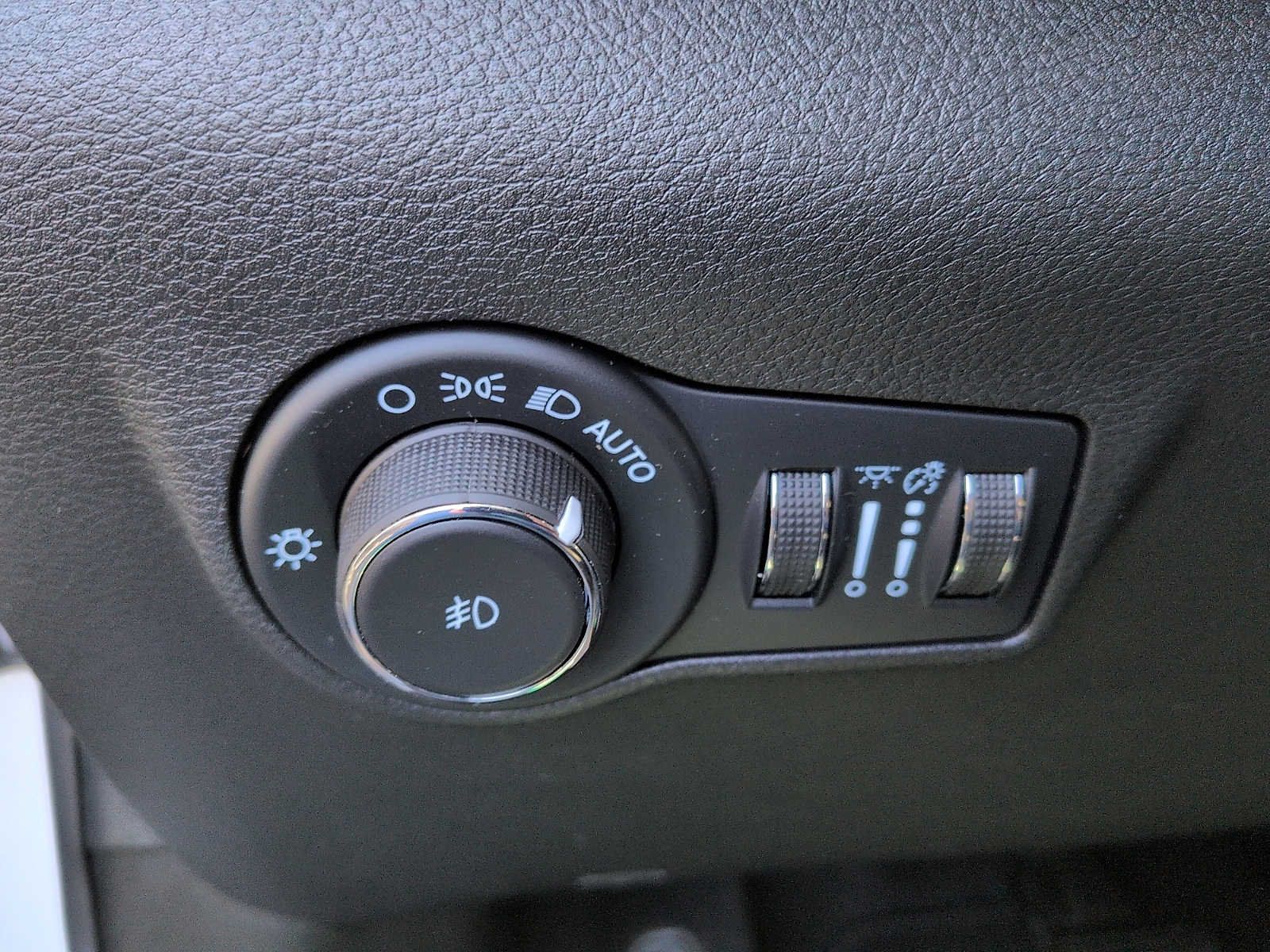 Used 2023 Jeep Compass Limited AWD/4WD image 13