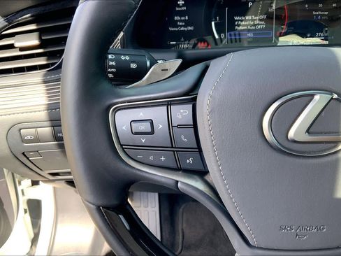 Used 2024 Lexus LS 500 w/ Interior Upgrade Package image 24