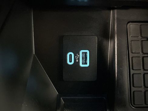 Used 2023 Ford F150 Lariat w/ Equipment Group 502A High image 26