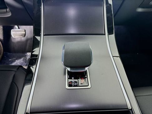 New 2026 Land Rover Range Rover Velar Dynamic SE AWD/4WD image 18