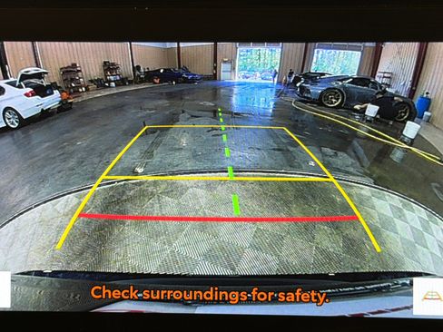 Used 2023 Toyota RAV4 SE image 29