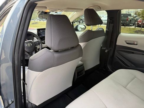 Used 2022 Toyota Corolla LE w/ Carpet Mat Package (TMS) image 22