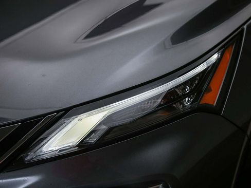 Used 2022 Nissan Rogue SL FWD image 7