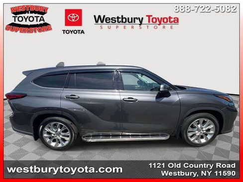 Used 2023 Toyota Highlander Limited AWD/4WD image 6