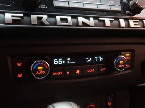 Used 2025 Nissan Frontier SV w/ SV Convenience Package AWD/4WD image 18