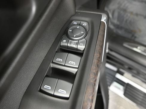 Used 2023 GMC Sierra 3500 Denali w/ Denali Ultimate Package AWD/4WD image 20