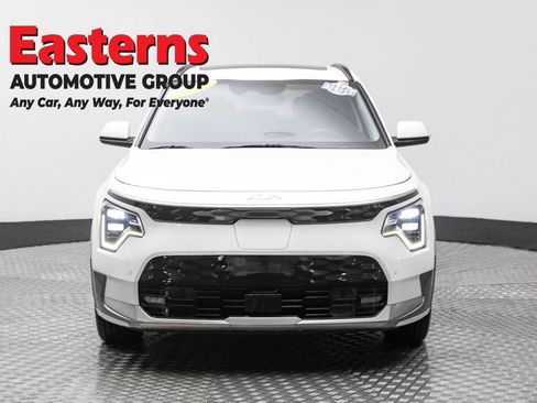 Used 2023 Kia Niro Wave image 2