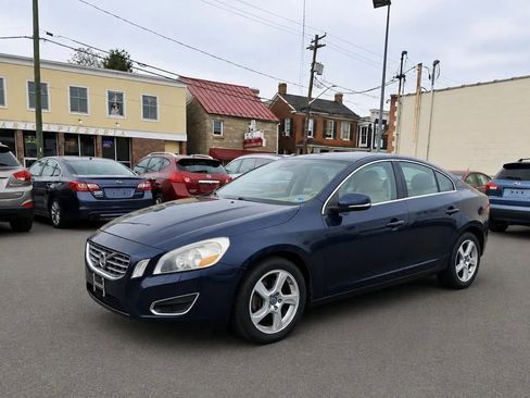 Used 2013 Volvo S60 T5 FWD image 1