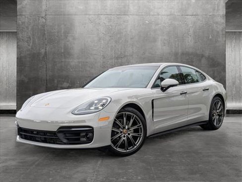 Used 2023 Porsche Panamera image 1